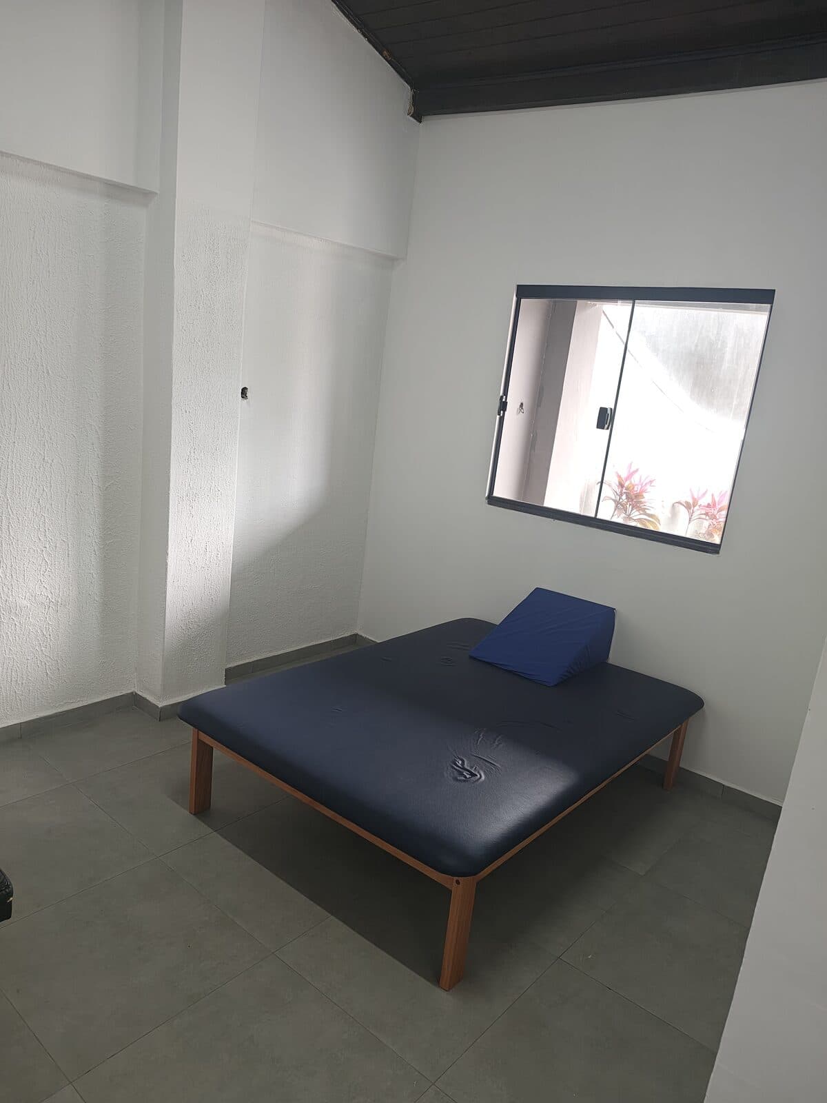 Sala de atendimento da Ortho Neuro em Caraguatatuba